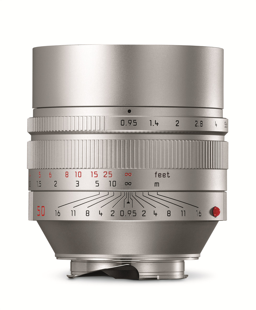 Leica Noctilux-M_silver_front.jpg
